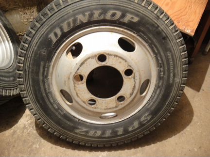 Продам Комплект колес R16 Dunlop SP L на грузовик
