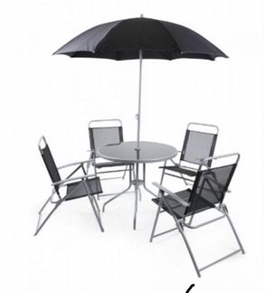 Стол с стульями с зонтом