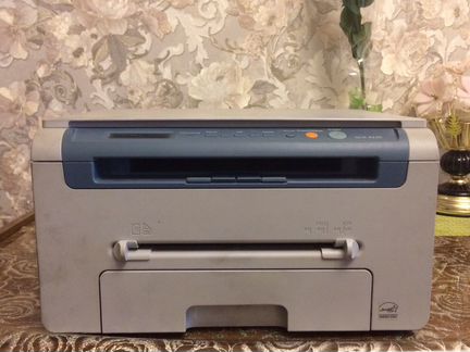 Продам Принтер SCX-4220