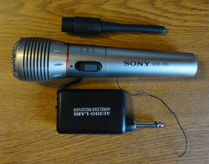 Беспроводной микрофон Sony WM-999