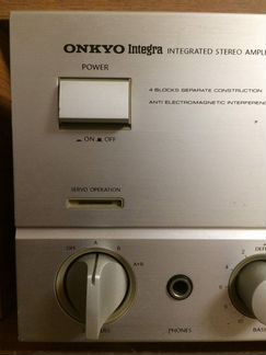 Onkyo integra A-8650