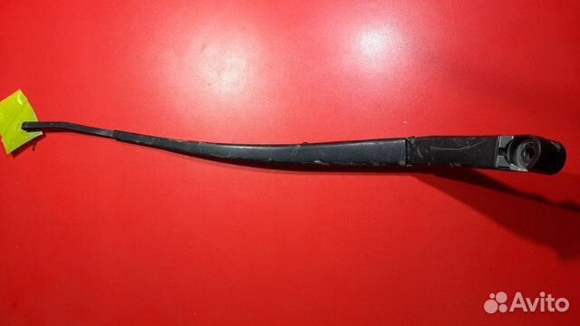 Поводок стеклоочистителя передний левый Mazda Cx-7