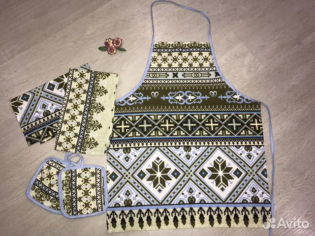 Кухонный набор (фартук, полотенце, прихватки)