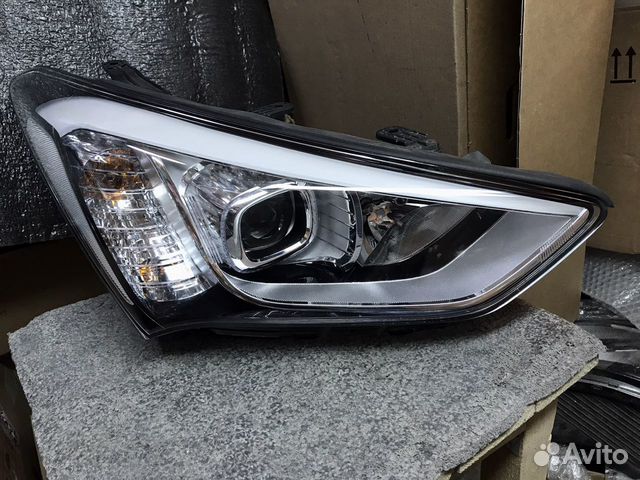 Фара левая Hyundai SantaFe 3 xenon