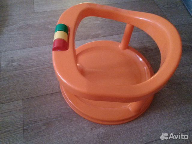 Стульчик для купания в ванной