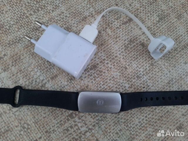 Фитнес браслет Onetrak