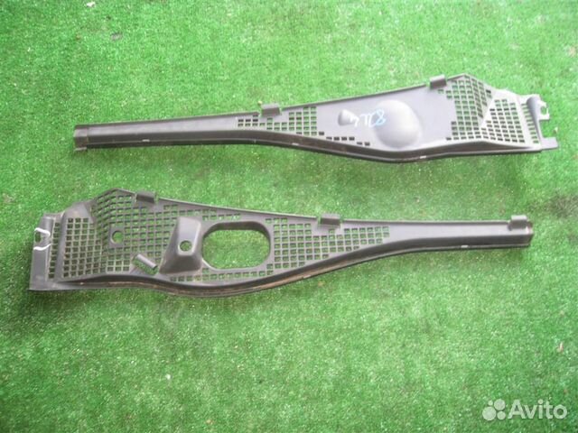 Решетка стеклоочистителей Renault Sandero 1 (BS11