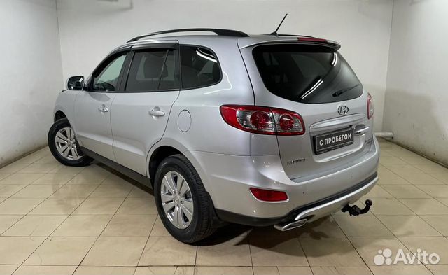 Hyundai Santa Fe `2011