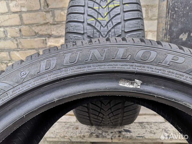 245/40 R18 Dunlop SP Winter Sport 4D