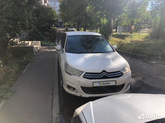 Citroen C4 1.6 AT, 2012, битый, 300 000 км