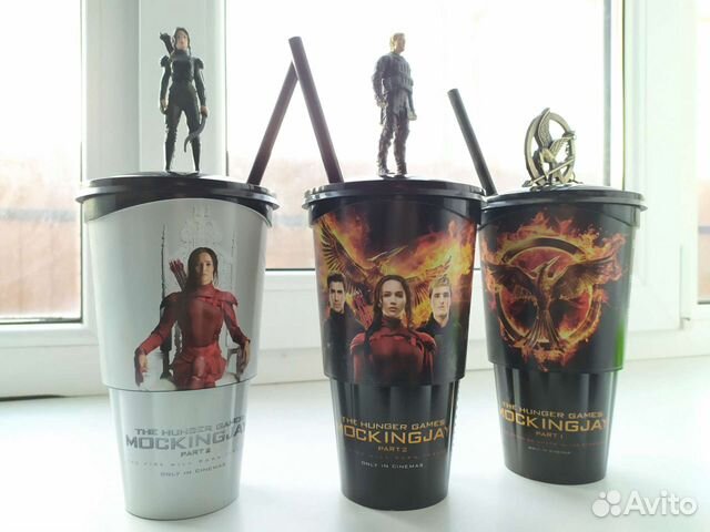 Голодные игры коллекционные стаканы, брелки, броши