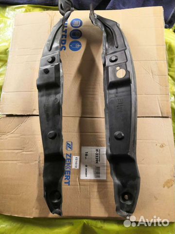 Audi A6 C7 пыльник крыла 4G0821111 4G0821112