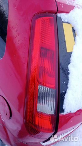 Фонарь задний левый Ford Fiesta