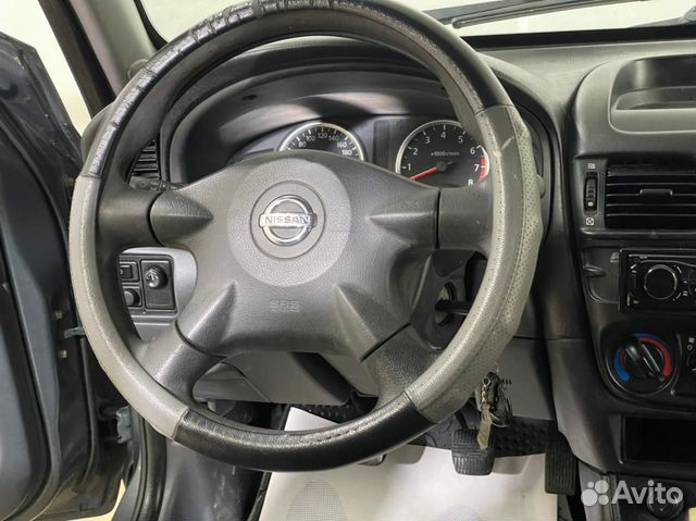 Nissan Almera `2005