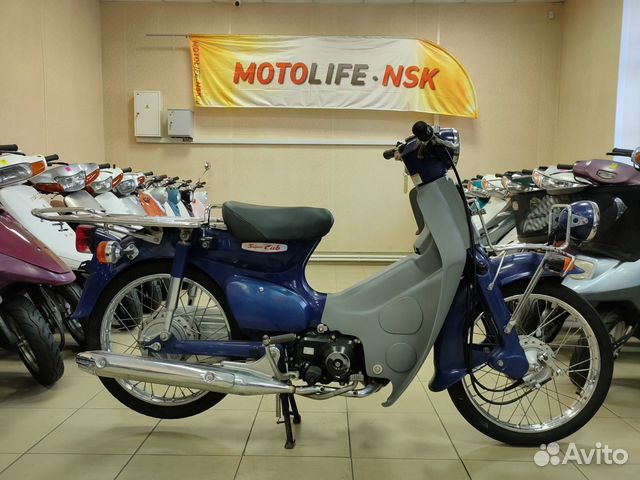 Японский мопед Honda Super Cub 50 FI