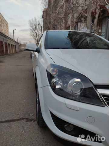 Opel Astra 1.8 МТ, 2011, 188 300 км