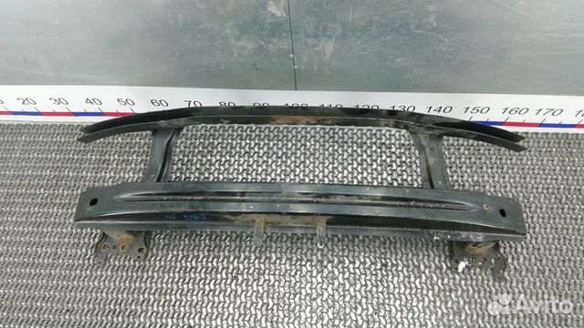 Усилитель бампера передний на Volkswagen Passat B6