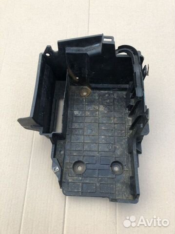 Корпус крепления акб Renault Laguna 2