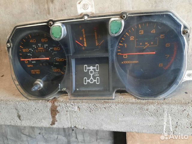 Приборная панель Mitsubishi pajero 2 AT 3.0