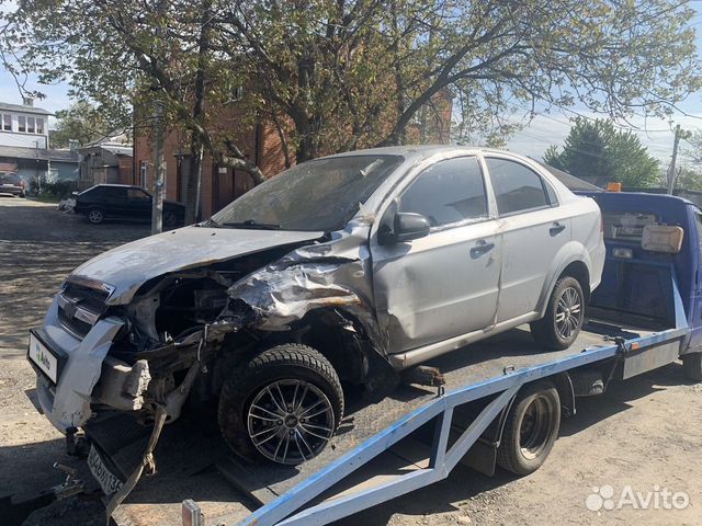 Chevrolet Aveo 1.2 МТ, 2010, битый, 120 000 км