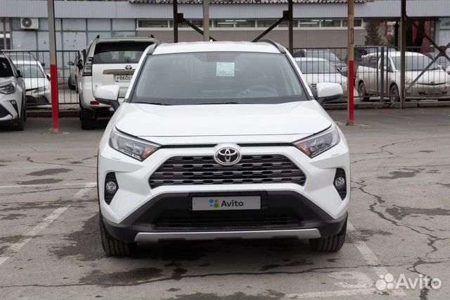 Toyota RAV4 2.5 AT, 2022