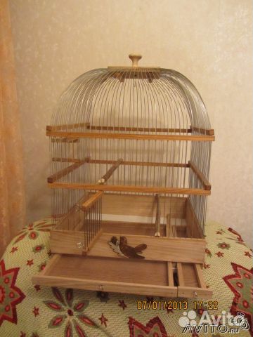 Клетки для попугаев, кеноров и лесной птицы