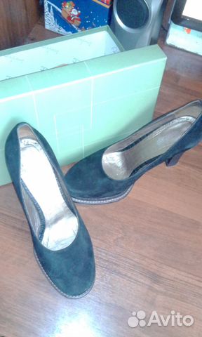 Три пары туфель