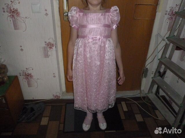 Платье нарядное 128см Платье нарядное 128см