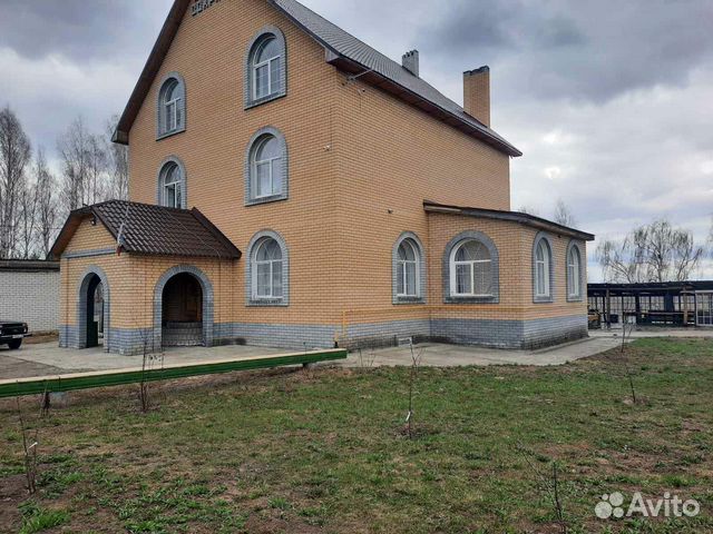 

Дом 350 м² на участке 10 сот.
