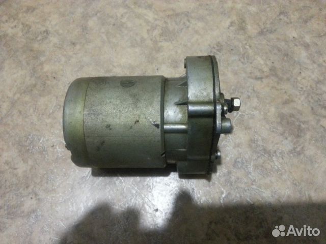 Электропривод стеклоочистителей M7b 12V 15W 3A Электропривод стеклоочистителей M7b 12V 15W 3A