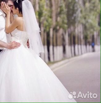 Свадебное платье с камнями Swarovski