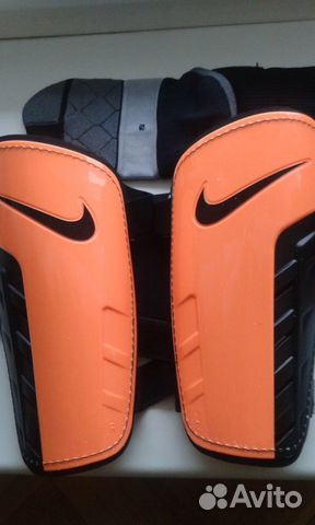 Футбольные щитки Nike Новые L гетры р36 Nike Футбольные щитки Nike Новые L гетры р36 Nike