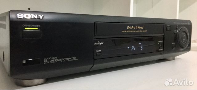 Винтажный видеомагнитофон VHS Sony для ценителей