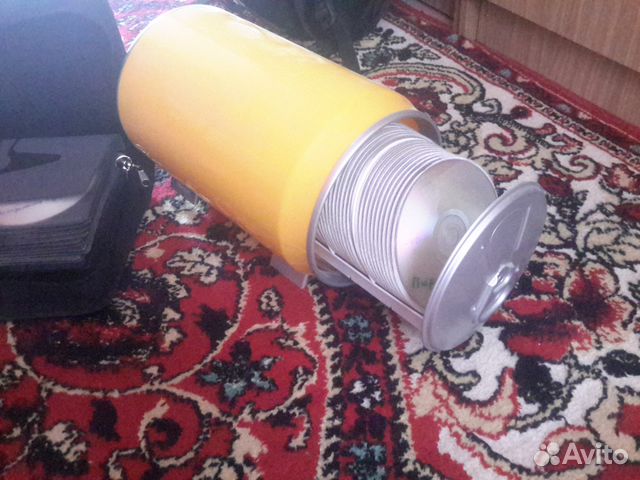 Коробка/Банка для дисков Коробка/Банка для дисков