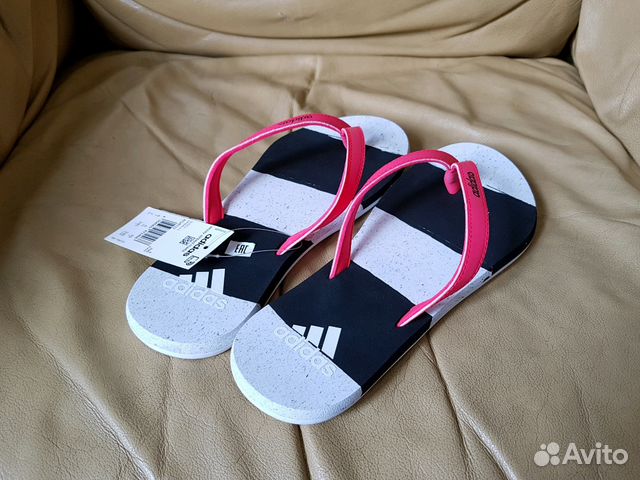 Шлепки - сланцы Adidas новые 37.5 р (24 см ) Шлепки - сланцы Adidas новые 37.5 р (24 см )