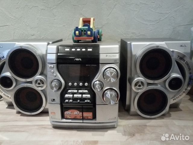Музыкальный центр aiwa jax. Музыкальный центр айва 500. Музыкальный центр elenberg mc-4080. Музыкальный центр aiwa bmz-k7d. Музыкальный центр айва на три диска.