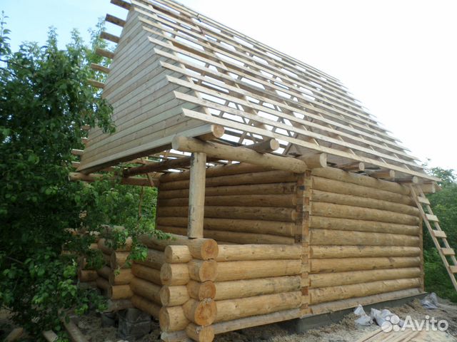 Сруб бани с рубленной террасой Сруб бани с рубленной террасой