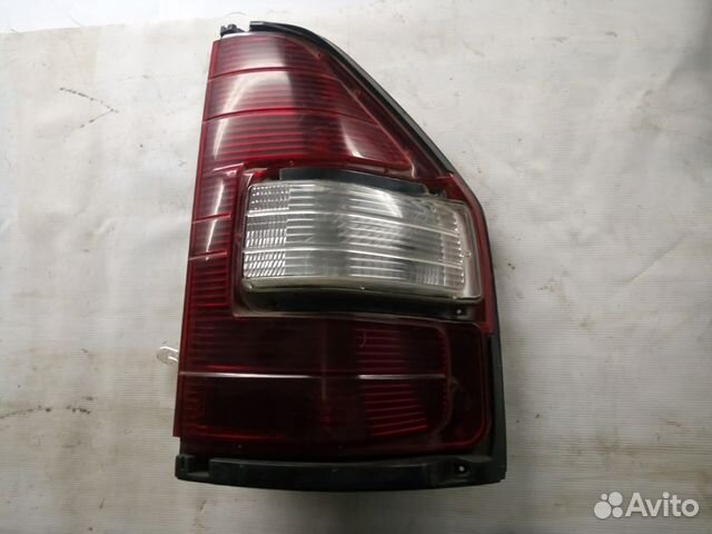 Фонарь задний правый Митсубиси Паджеро 2000-2006 Фонарь задний правый Митсубиси Паджеро 2000-2006