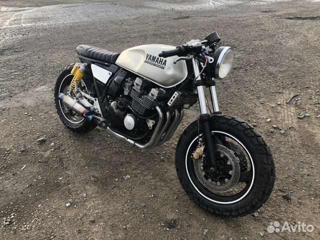 Yamaha XJR 400