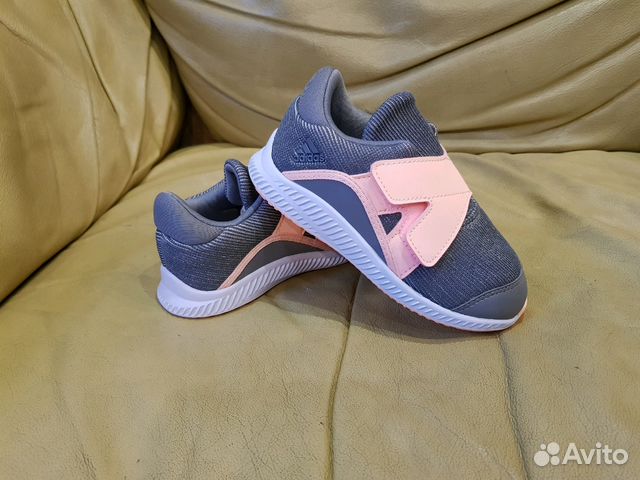 Кроссовки Adidas новые детские 26 р