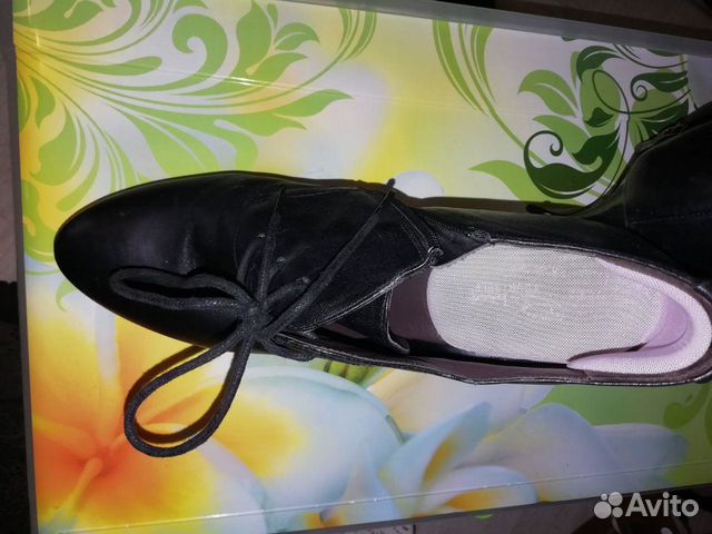 Туфли кожаные на шнурках