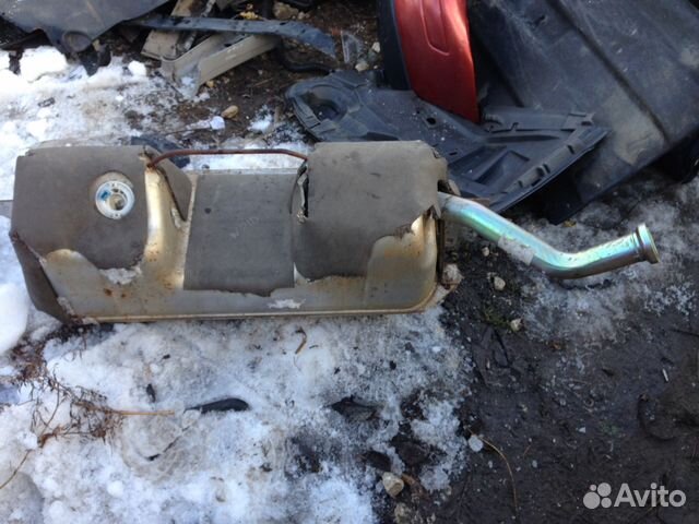 Бензобак Мерседес W210