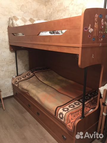 Кровать двухьярусная