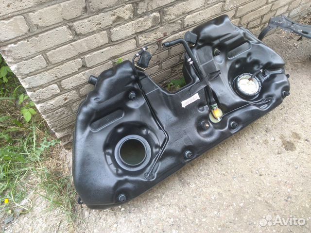 Топливный бак на Мерседес W211 E5.5 AMG Топливный бак на Мерседес W211 E5.5 AMG