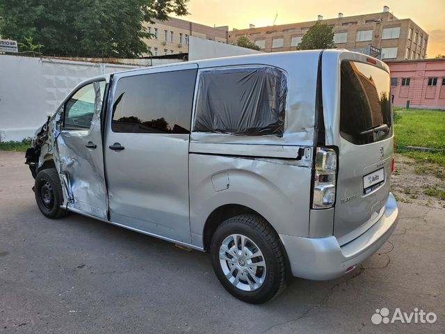 Peugeot Traveller 1.6 МТ, 2018, битый, 5 000 км