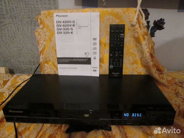 DVD плеер Pioner DV-420V-K с дисками
