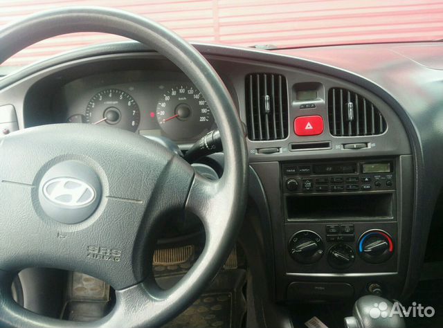 Hyundai Elantra 1.6 AT, 2003, 250 000 км