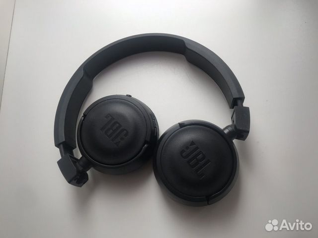 Наушники JBL