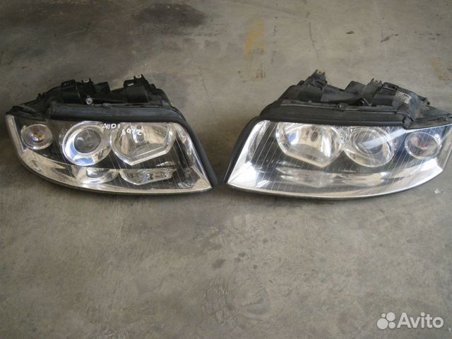 Фара правая Audi A4 B6 2000-2004