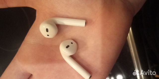 Apple Airpods первое поколение (левый и правый)